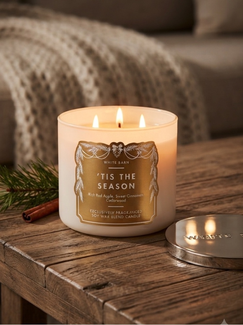 NEW White Barn Candle Gold White Holiday Scent Apple Cinnamon Cedarwood Soy Wax